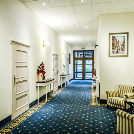 فندق مبيت وإفطار Stara Garbarnia 3*