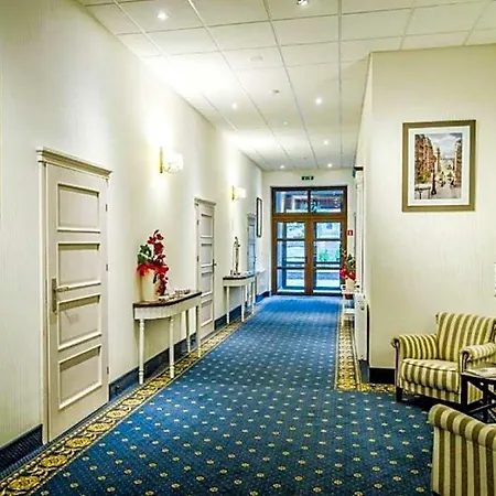 Hotel Stara Garbarnia Bed & Breakfast 3*